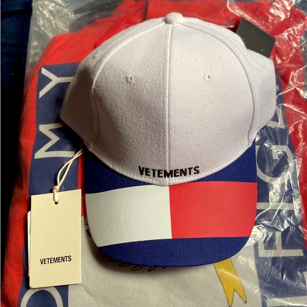 Vetements hat